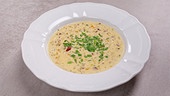 Gerstensuppe mit Bündner Fleisch