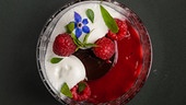 © Foto: Simeon Baker Himbeere mit Schokolade, Rose und Joghurt