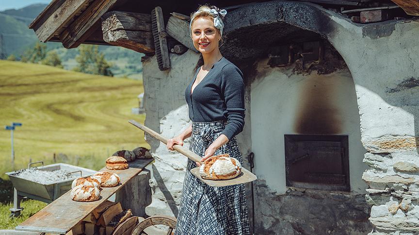 © Foto: Simeon Baker Silvia Schneider zu Besuch bei Günther Katschner.