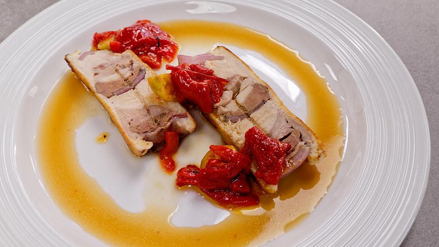 Hühnerspieß mit Paprika und Physalis