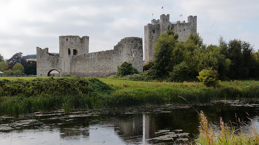 Trim Castle - Irlands größte normannische Burgruine aus dem 12. Jahrhundert