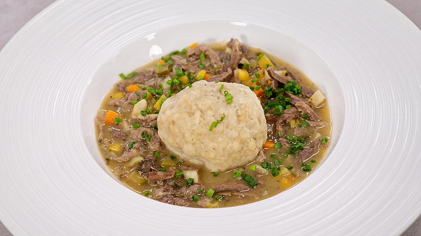 © Foto: ORF/ Silvia Schneider GmbH/ Juraj Melicher Kalbsbeuscherl mit Semmelknödel