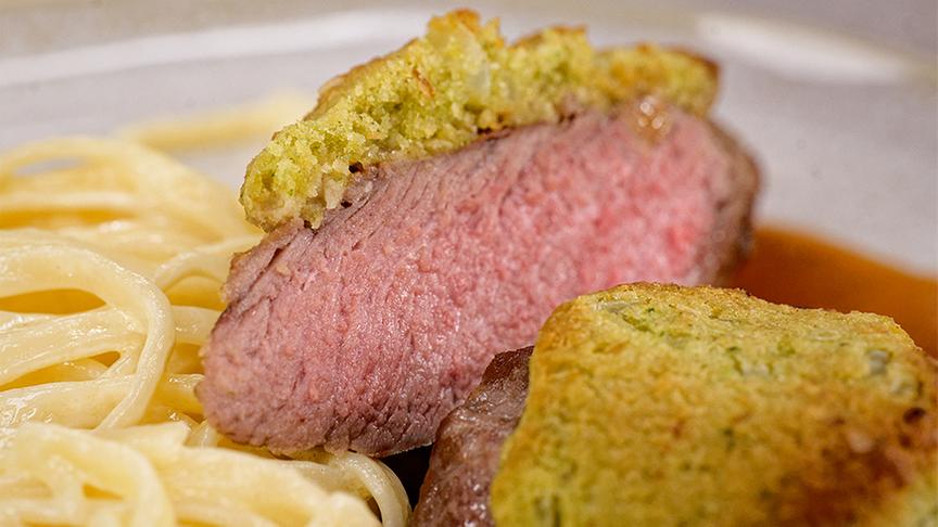 Lammrücken mit Bärlauchkruste