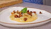 Liechtensteiner Polenta mit Eierschwammerl