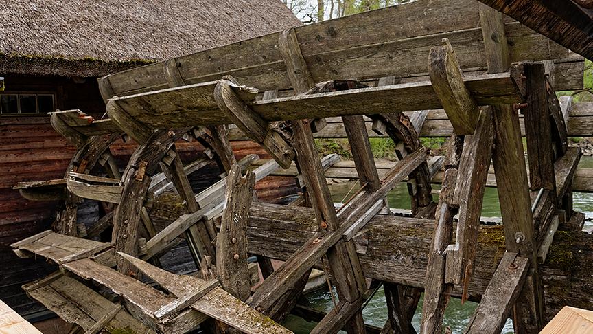 Die Murecker Schiffsmühle ist die einzige schwimmende Schiffsmühle Mitteleuropas.