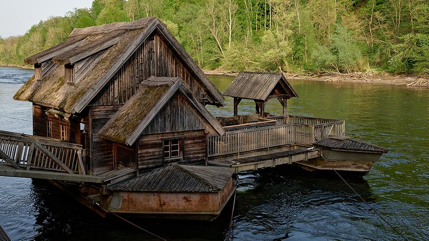 Die Murecker Schiffsmühle ist die einzige schwimmende Schiffsmühle Mitteleuropas.