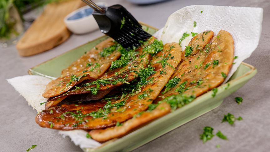 Naan Brot & Tsatsiki