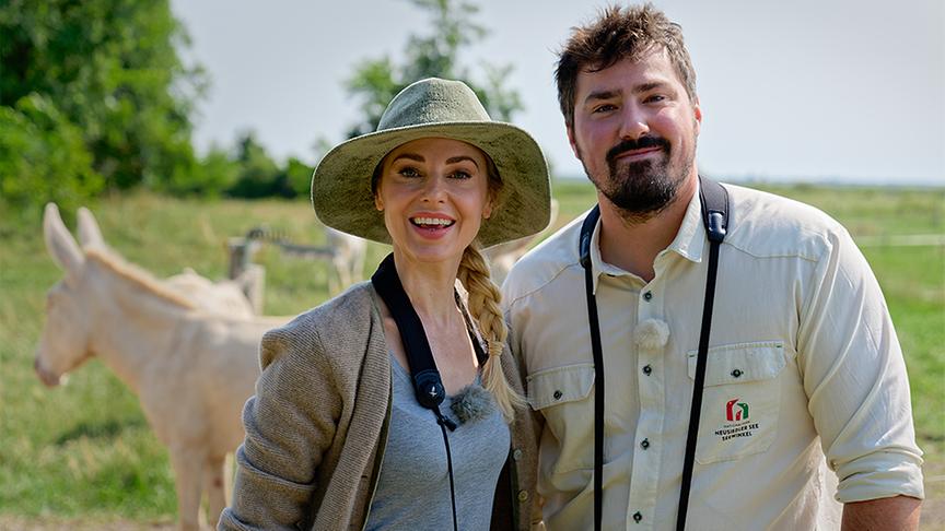 Silvia ist mit Ranger Lukas Vendler unterwegs im Nationalpark Neusiedlersee