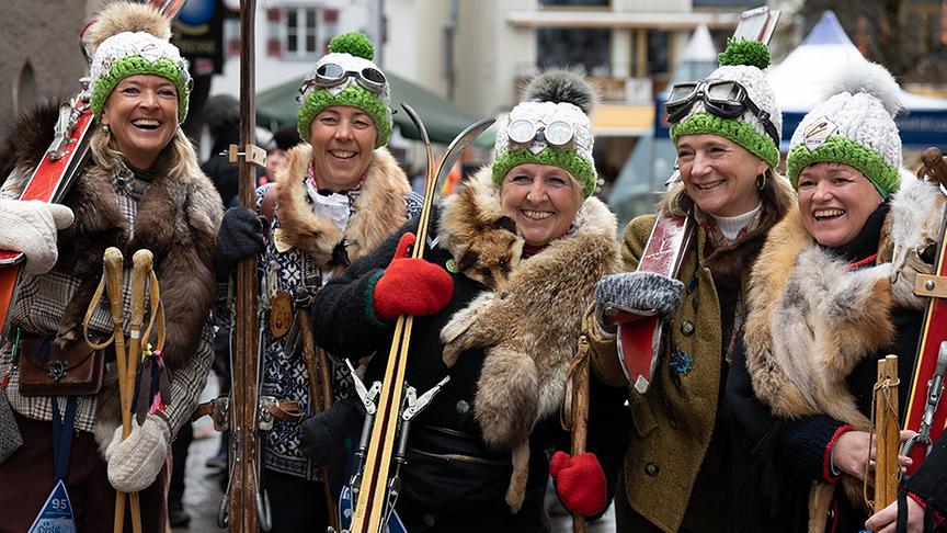 Silvia beim Nostalgie-Skirennen
