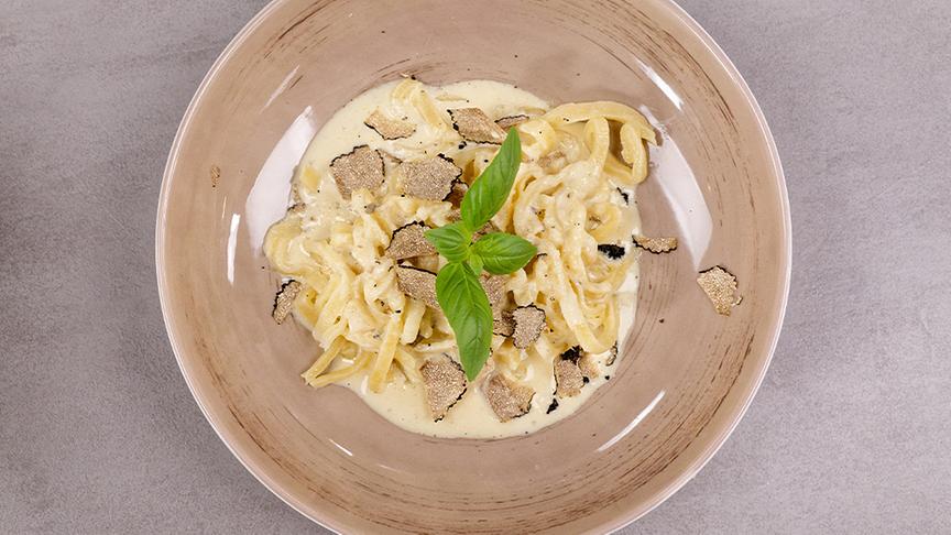 Nudeln mit Cognacrahmsauce und Liechtensteiner Trüffel