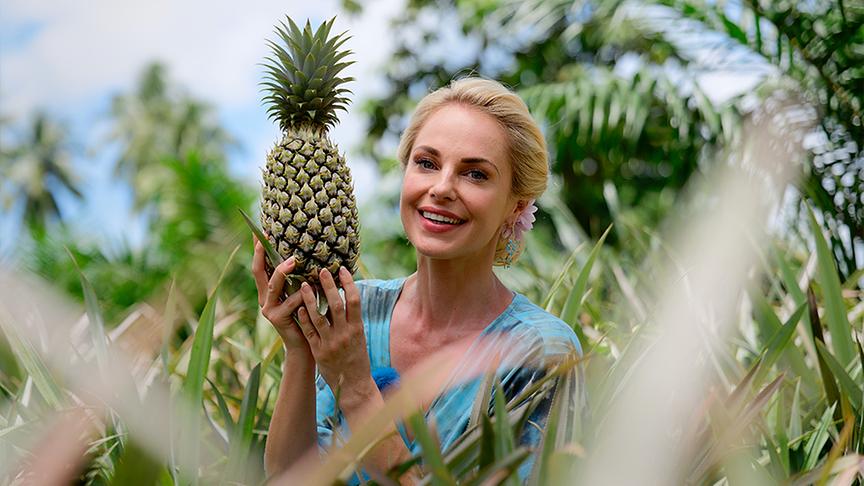 © ORF/ Silvia Schneider GmbH Silvia besucht die Bang Rong Community und ihre Ananasfarm.