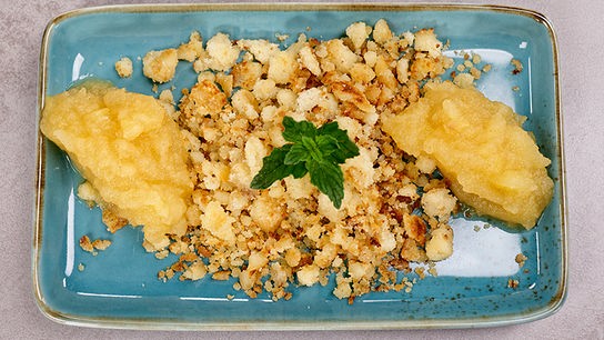 Rheintaler Riebel mit Apfelmus