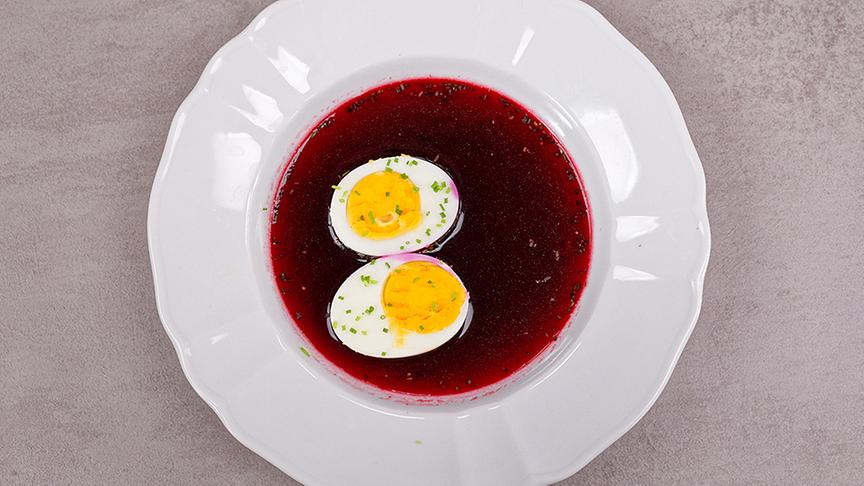 © Foto: ORF/ Silvia Schneider GmbH/ Juraj Melicher Barszcz czerwony – Rote-Rüben-Suppe (schnelle Version)