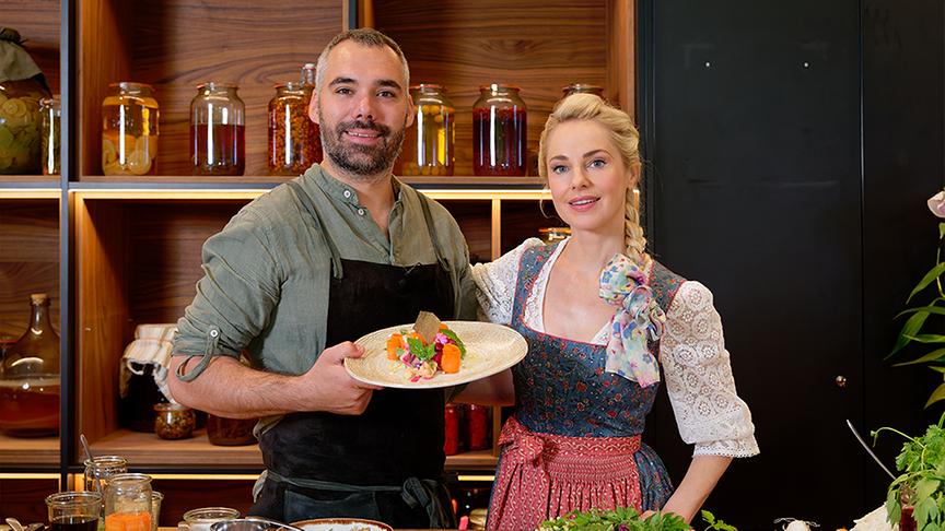 Thomas Hollaus präsentiert Saibling-Ceviche mit fermentiertem Gemüse