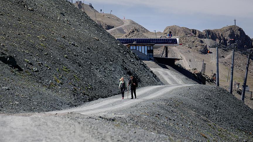 Gottlieb Jehle und Silvia Schneider unterwegs auf der alten Schmugglerroute Schweiz - Tirol
