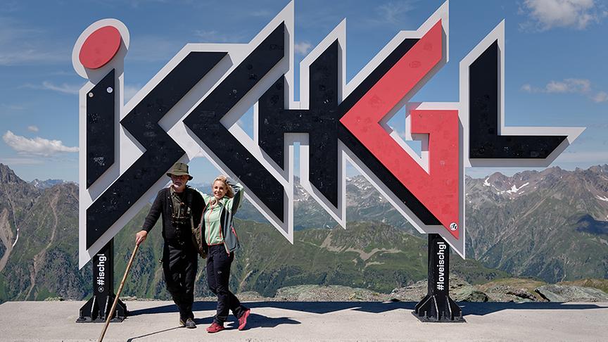 Gottlieb Jehle und Silvia Schneider unterwegs auf der alten Schmugglerroute Schweiz - Tirol