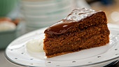 Schokoladentorte nach Sacher Art