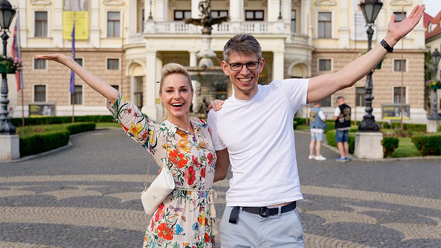 © ORF/ Silvia Schneider GmbH Silvia ist mit Juraj Melicher in der Stadt unterwegs.