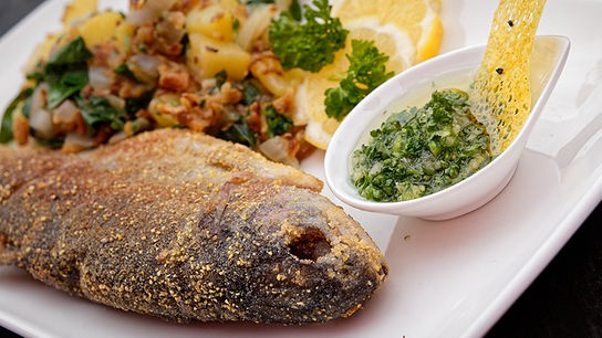© Foto: ORF/ Silvia Schneider GmbH Steirische Forelle mit Mangoldkartoffeln