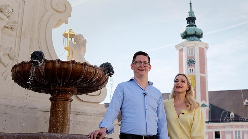 © ORF/ Silvia Schneider GmbH/ Juraj Melicher Silvia lässt sich von Andreas Graf durch St. Pölten führen.