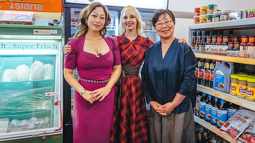 © Foto: Simeon Baker Besuch in einem koreanischen Lebensmittelgeschäft.