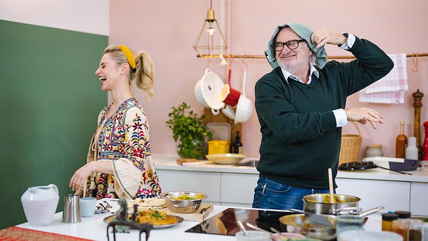 © Foto: Simeon Baker Silvia beim Kochen mit Michael Schottenberg.