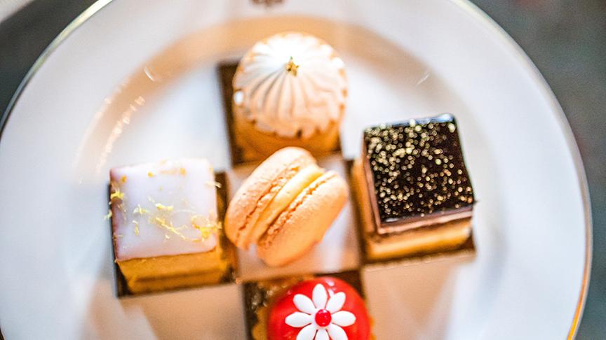 © Simeon Baker Silvia Schneider und High Tea