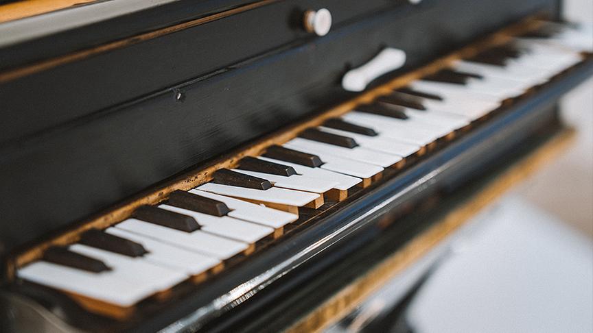 © ORF/ Silvia Schneider GmbH/ Simeon Baker "Stille Nacht"-Museum