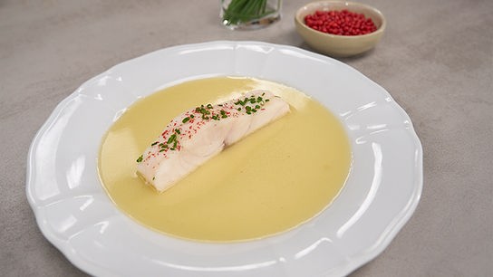 © Foto: ORF/ Silvia Schneider GmbH/ Juraj Melicher Stör mit Kartoffelsud