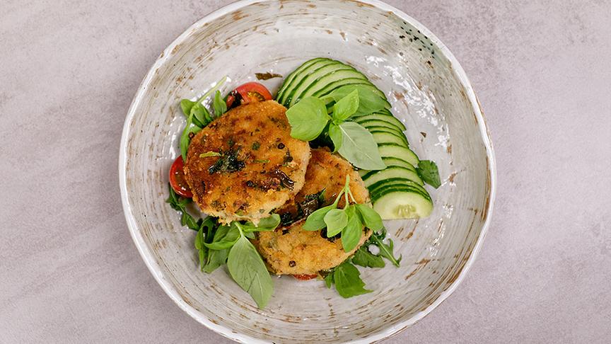 Thunfisch-Laibchen & Venusmuscheln mit Safran und Fenchel (im Bild: Thunfisch-Laibchen)