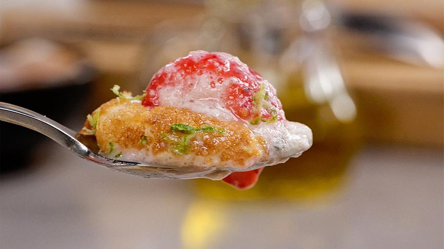 Überbackene Erdbeeren mit Vanille und Mojito Minze