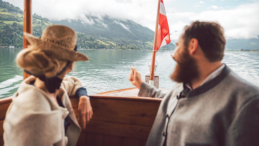 © Foto: Simeon Baker Silvia unterwegs in Zell am See.