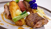 Waller-Gröstl mit Junglauch und Limette