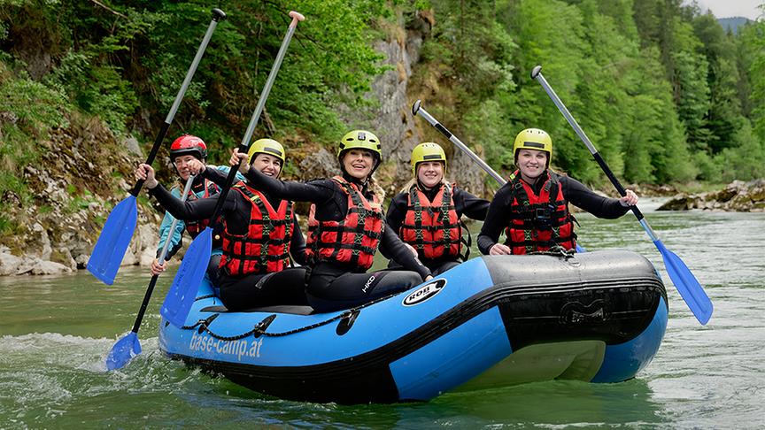© ORF/ Silvia Schneider GmbH/ Juraj Melicher Silvia beim Wildwasser Rafting an der Saalach