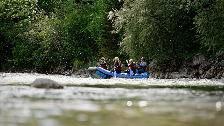 © ORF/ Silvia Schneider GmbH/ Juraj Melicher Silvia beim Wildwasser Rafting an der Saalach