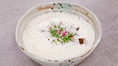 Zillertaler Graukäseschaumsüppchen mit Croutons