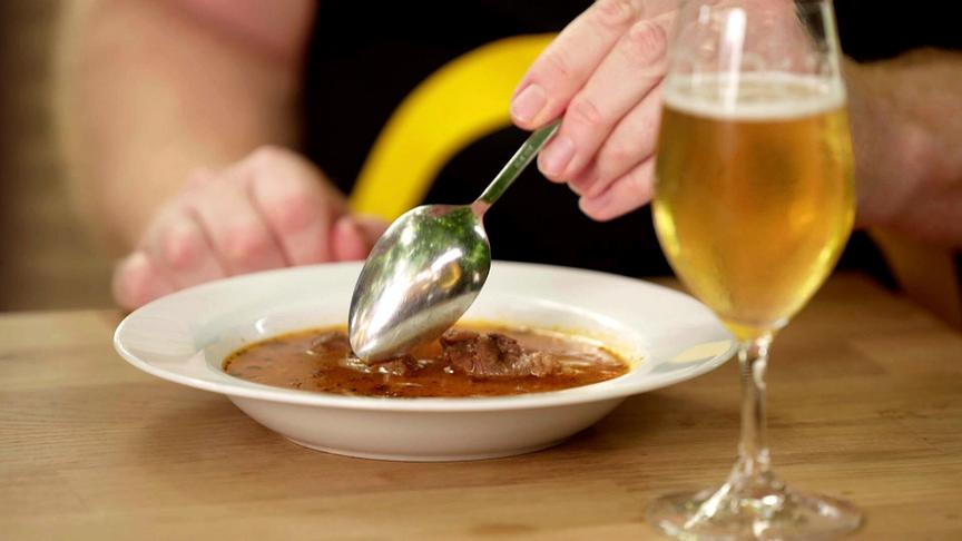 © Foto: ORF Gulaschsuppe