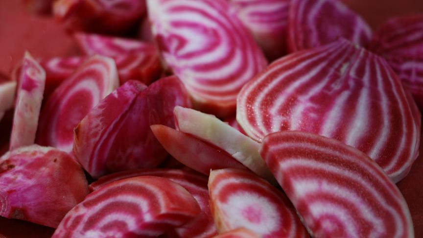 Rote Rüben in Scheiben geschnitten