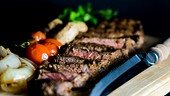 Steak vom Rind mit "spicy" Kürbis und Feta Taschen