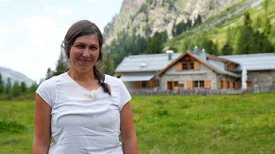 Im Bild: Agnes Gram - Hüttenwirtin auf der Verpeilhütte.