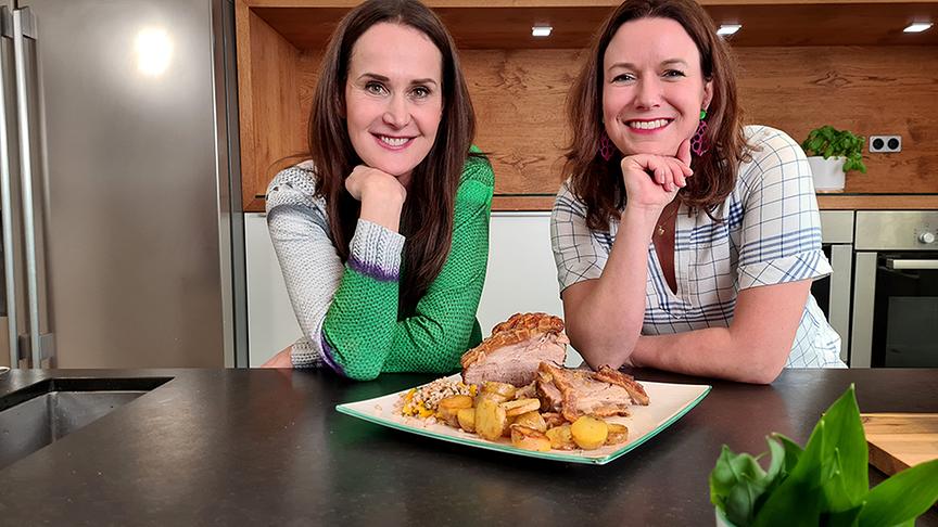Im Bild: Maggie Entenfellner, Eva Wartlik.