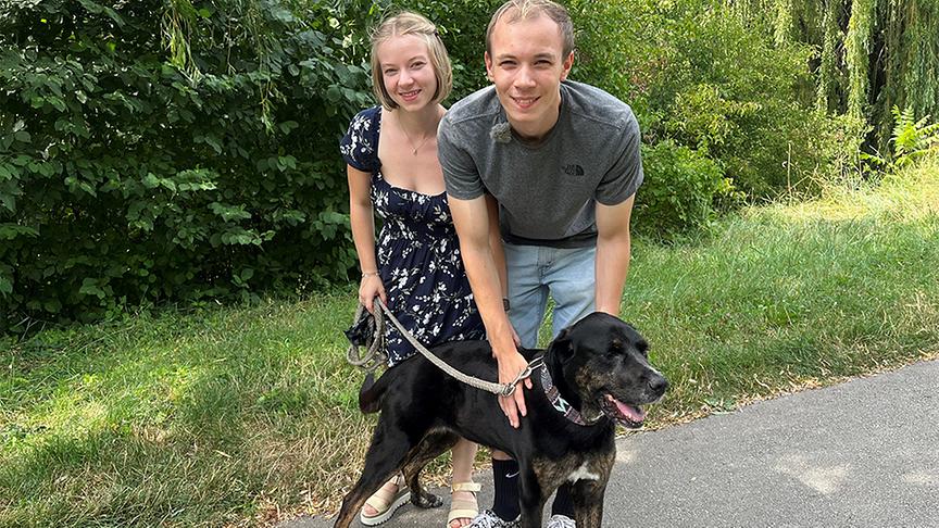 Caro und Fabian machen "Dogsharing"