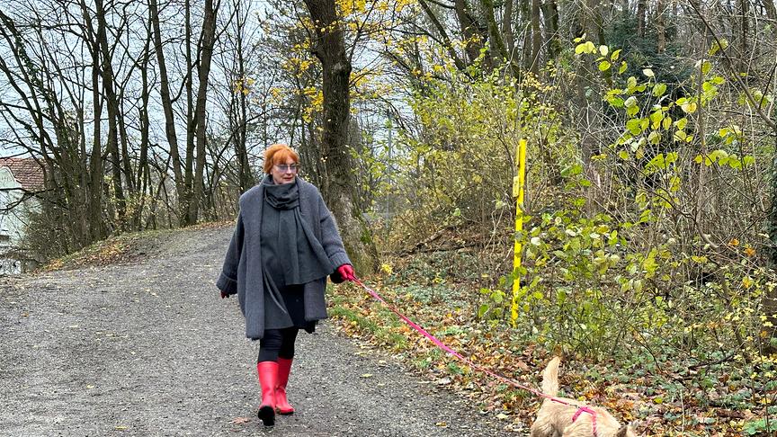 © ORF Chris Lohner mit Hündchen Sally