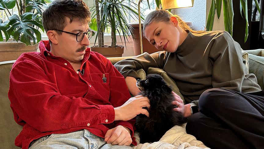 Selina Graf mit ihrer Hündin Carmen