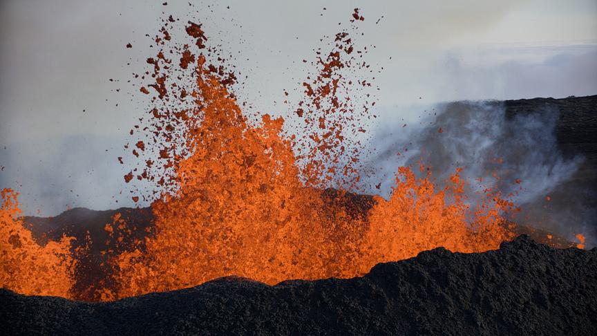Im Bild: Der Mauna Loa brach im Jahr 2022 nach fast 40 Jahren erneut aus.