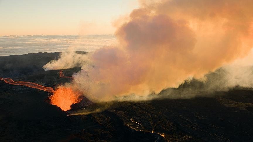 Im Bild: Der Mauna Loa ist der größte Schildvulkan der Erde. Seine Eruption ereignete sich im November 2022.