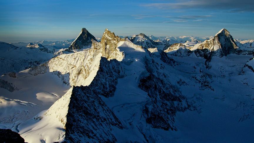 © Foto: ORF/Light & Shadow GmbH Im Bild: Die Gebirge Europas sind eine atemberaubende, aber auch gefährliche Welt, mit Gipfeln über 5000 Meter hoch.