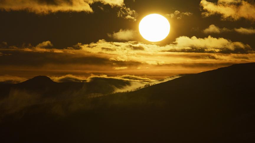 © Foto: ORF/Light & Shadow GmbH Im Bild: Über 8 Monate des Jahres verwandelt der treibende Wind den Norden Norwegens in eine Eiswüste.