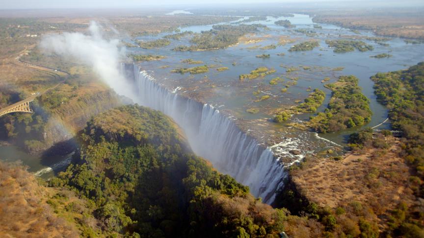 Im Bild: Victoriafälle, Wasserfall zwischen Simbabwe und Sambia.