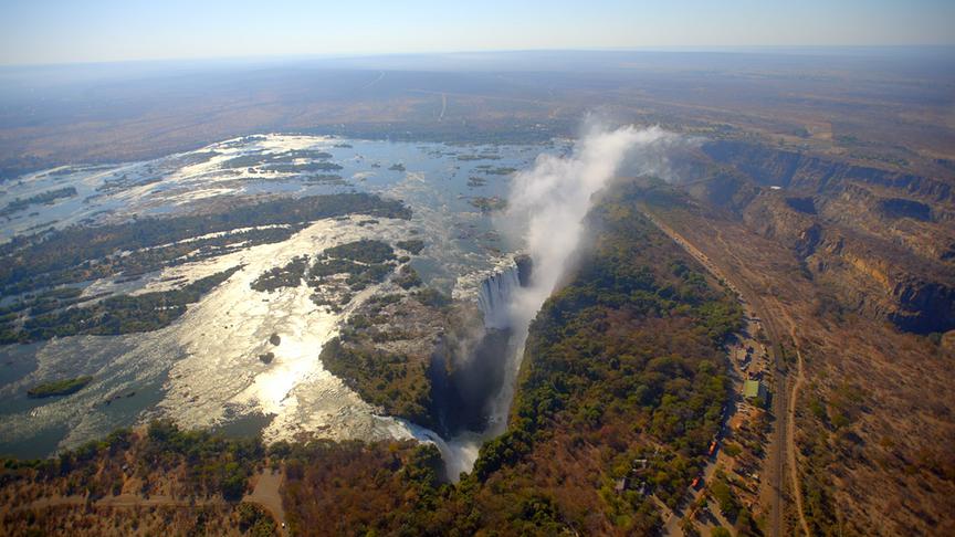 Im Bild: Victoriafälle, Wasserfall zwischen Simbabwe und Sambia.